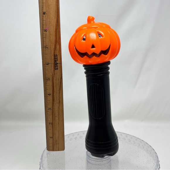 Vintage Halloween Fun world blinking flashlight blow mold style pumpkin - Picture 2 of 8